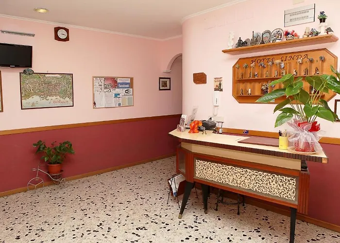 Linda Hotel *