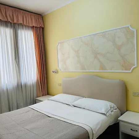 Hotel Linda