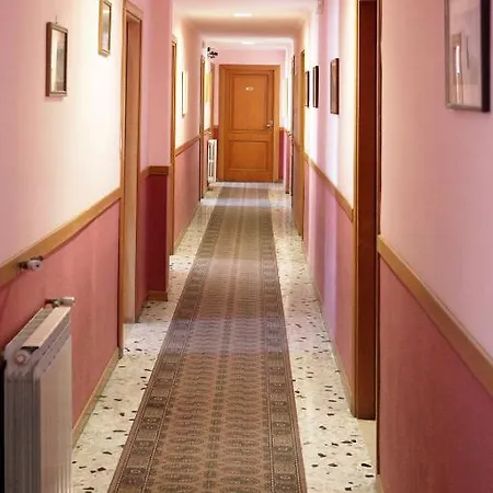 Hotel Linda